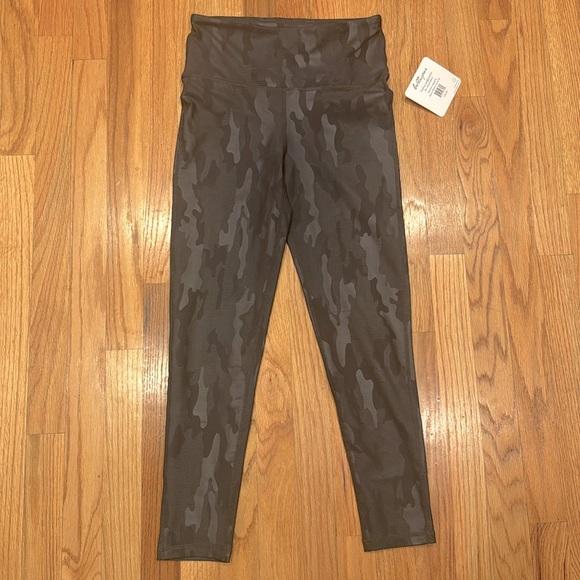 Motion Legging, Matte Camo (Whisper) - Picture 4 of 7